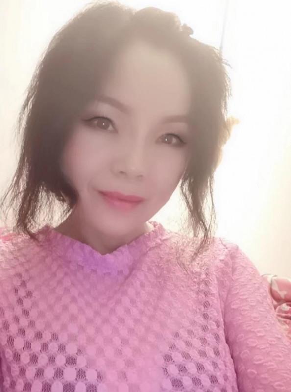 大胸性感骚货 第1张
