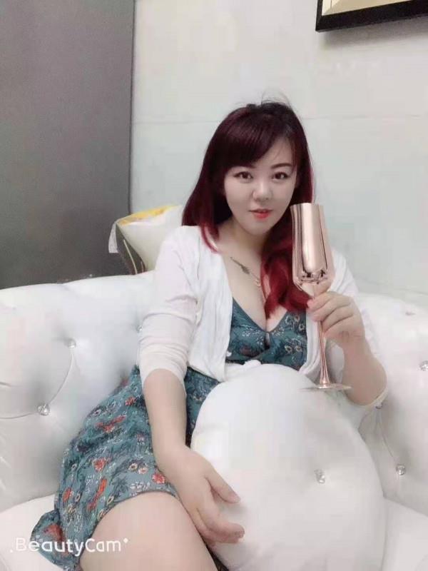 丰满贤惠的良家 第2张