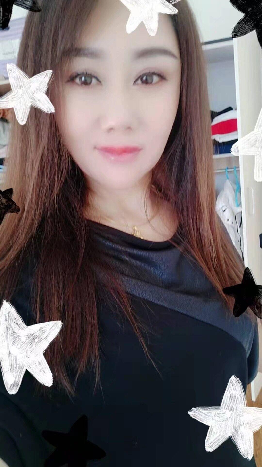 少妇文文情人般感觉温柔贴心 第2张