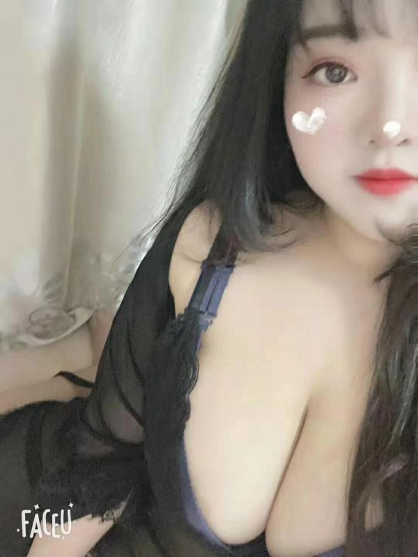韶关市步行街大奶少妇 第1张