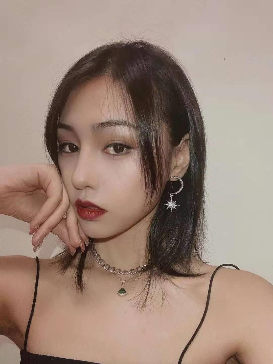 天河甜美气质夏蓝 第1张