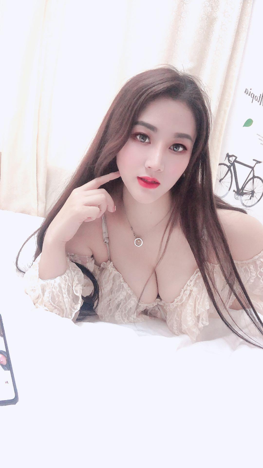艳舞包臂裙黑丝后入，服务好，很爽 第1张