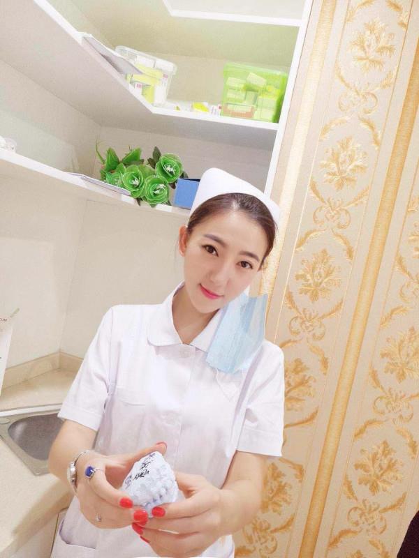 很健谈的小姐姐 第3张