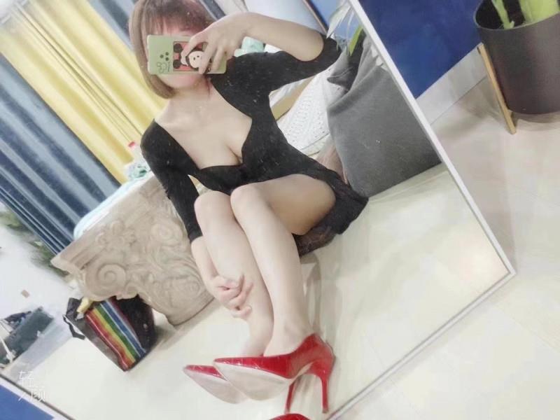 秦淮区洪武路小姐姐 第2张