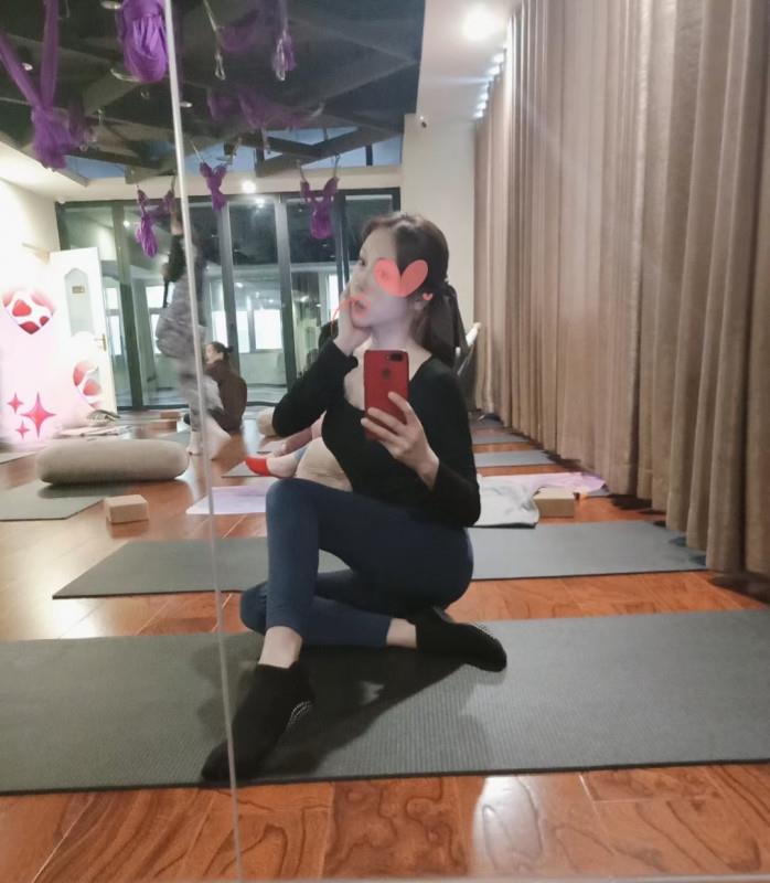 练瑜伽的妹子 第2张