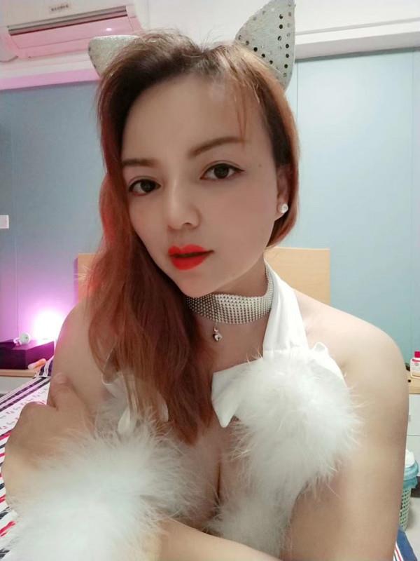 南山西丽丰满笑笑 第1张