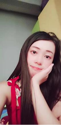 身材性感小云朵 第2张