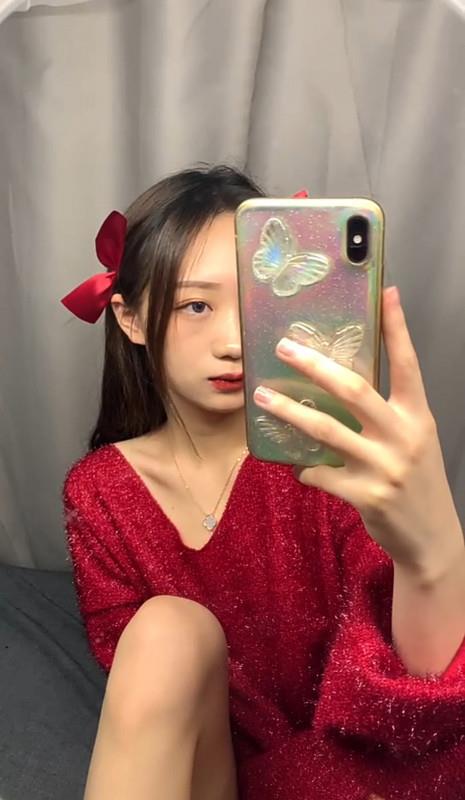 清纯小妹身材不错 第2张