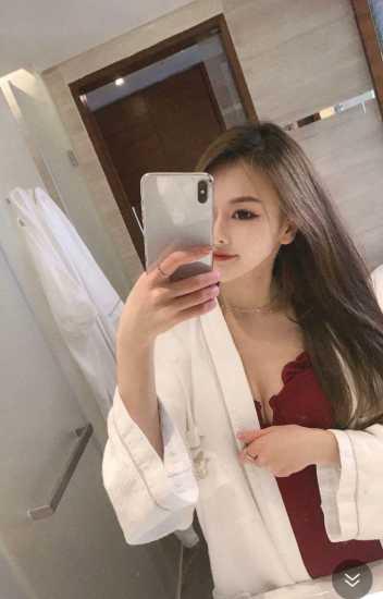 很不错的一位美女 第1张