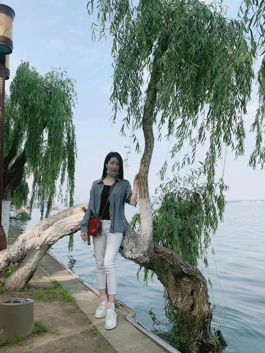邻家漂亮人妻 第3张