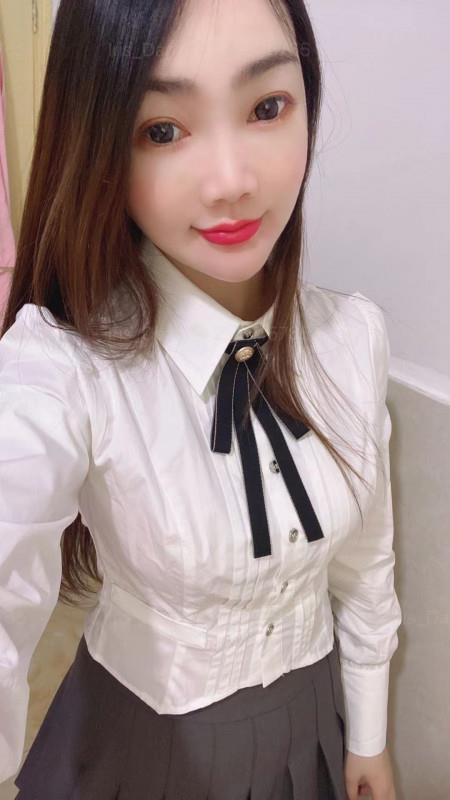 汤山气质美女 第1张