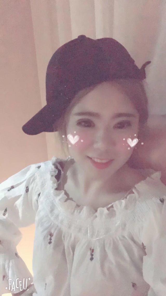 芳华口爆小姐姐 第1张