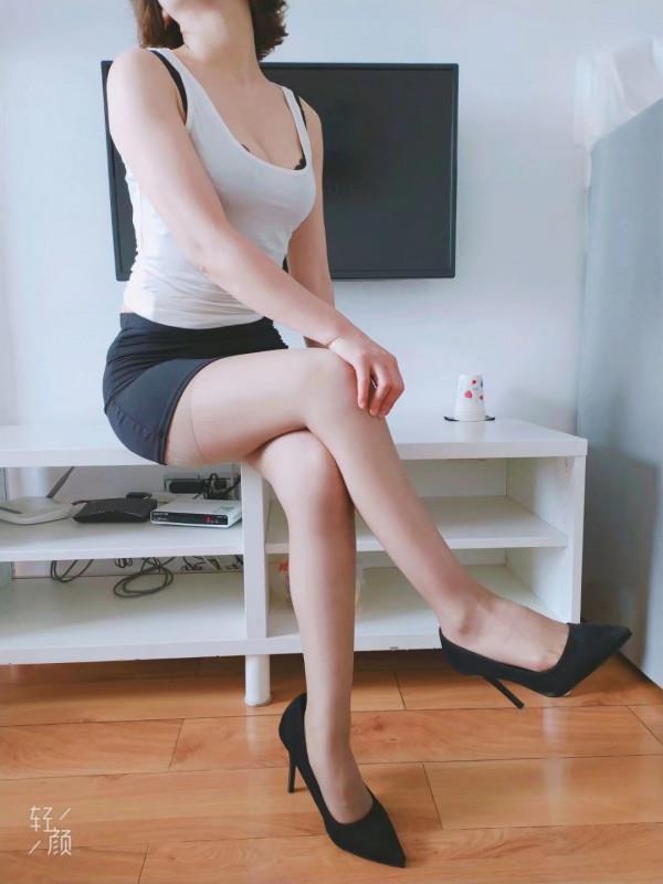 文殊院附近熟女 第3张