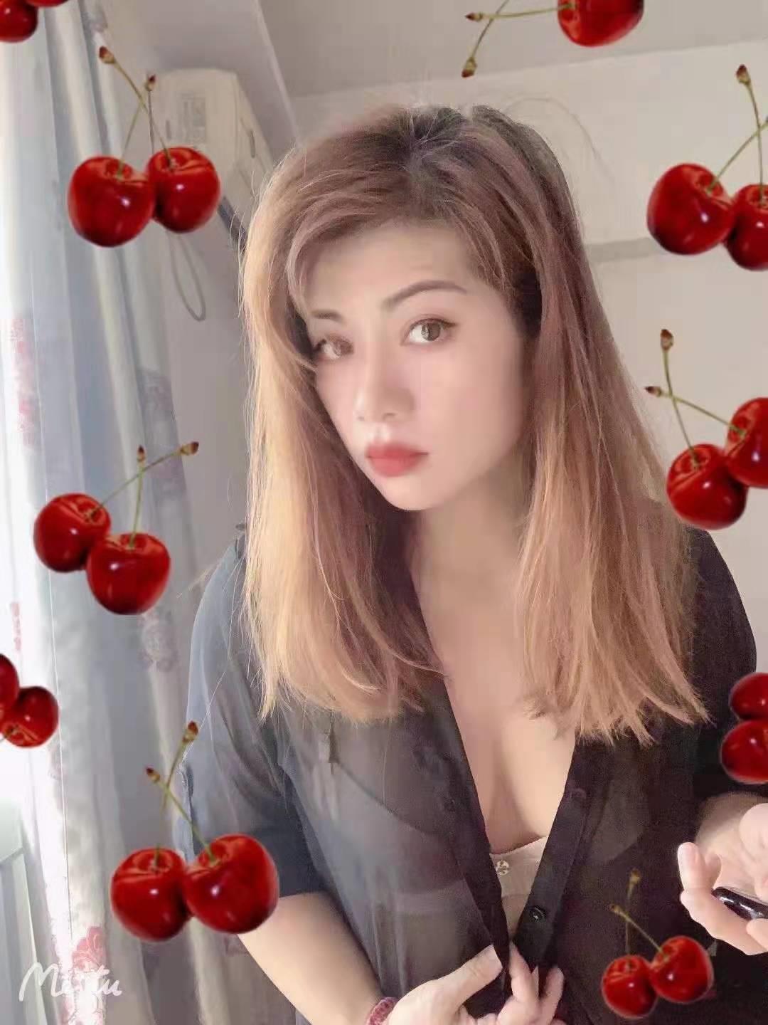坦洲轻熟女 第1张