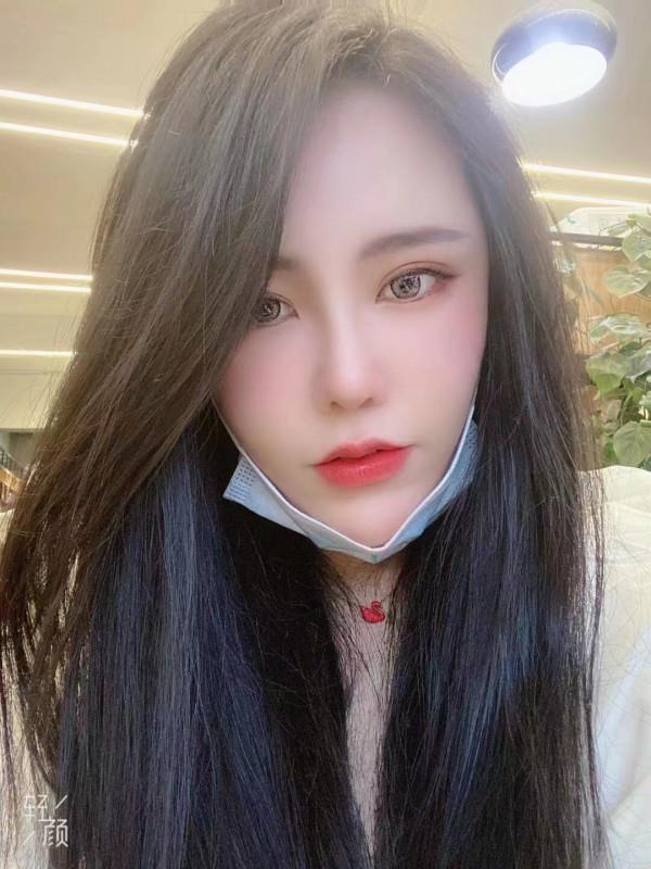 身材不错的颜值小姐姐 第1张