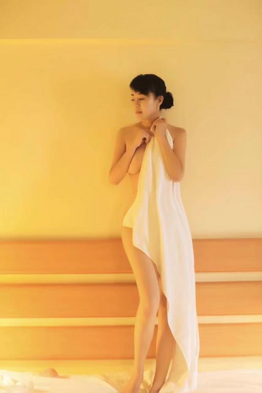 大奶名凤李杰 第2张