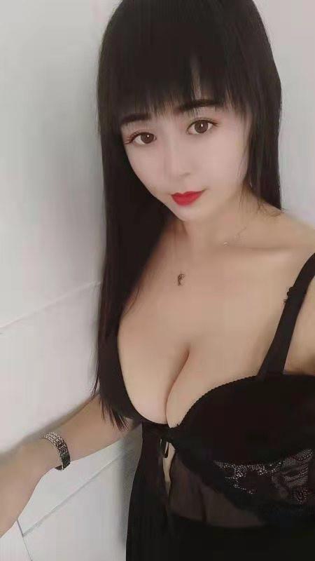 同母异父姐妹花 第1张