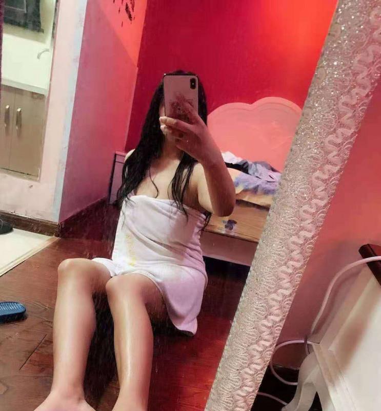 庄里大奶妹 第2张