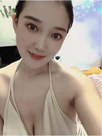 拱北性感身材小虎牙 第3张