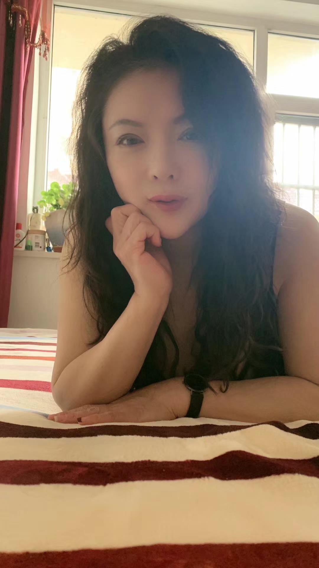 白胖熟女手法好 第1张