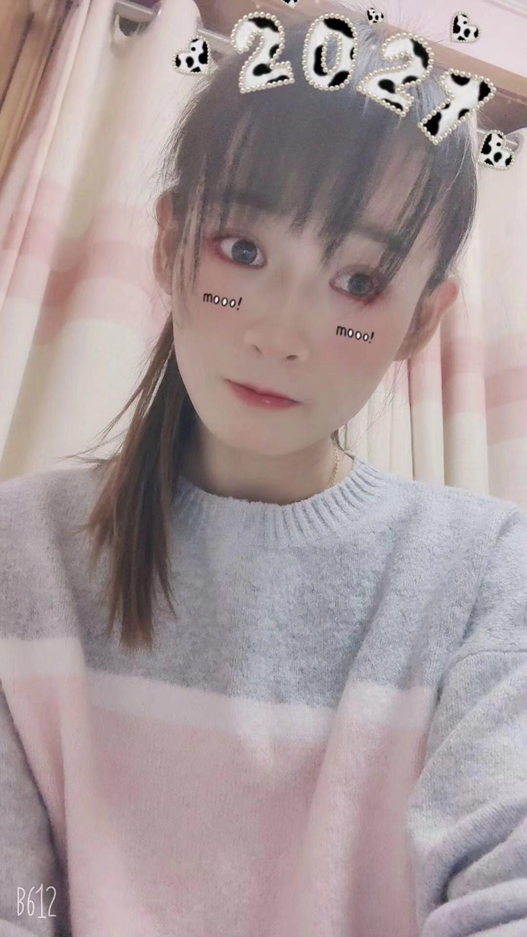上海浦东欲求不满的小骚逼贝儿 第2张