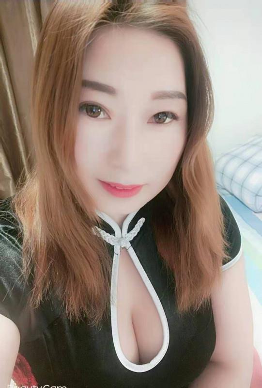 服务不错的熟女 第1张