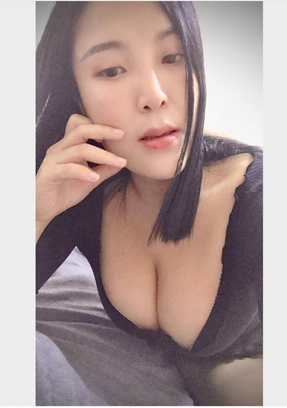 宝安区大新地铁A出口少妇 第1张