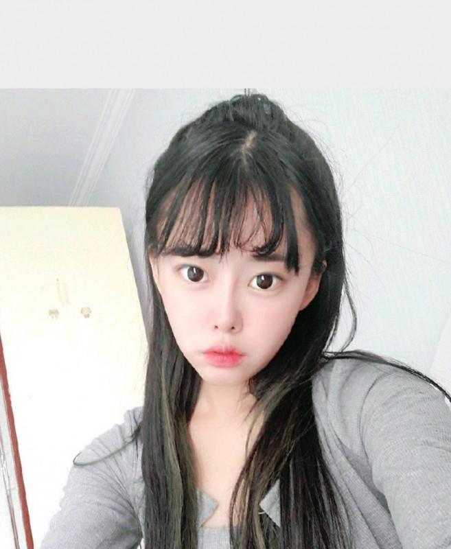 草房嫩妹 第1张