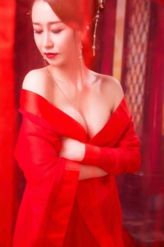 货真价实的大波女 第3张