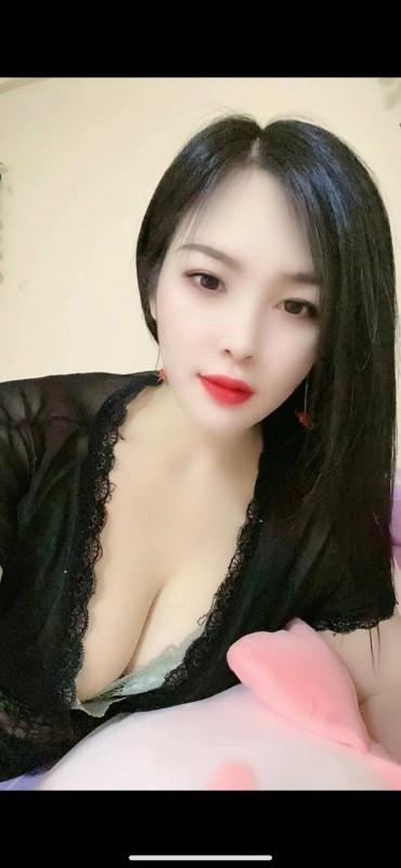 肤白貌美大长腿不催人 第1张