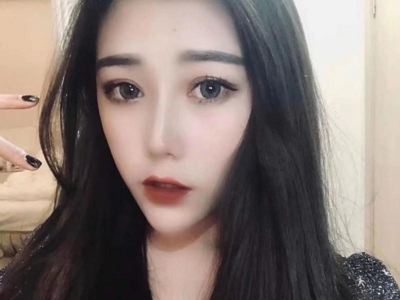 龙岗妹纸 第1张
