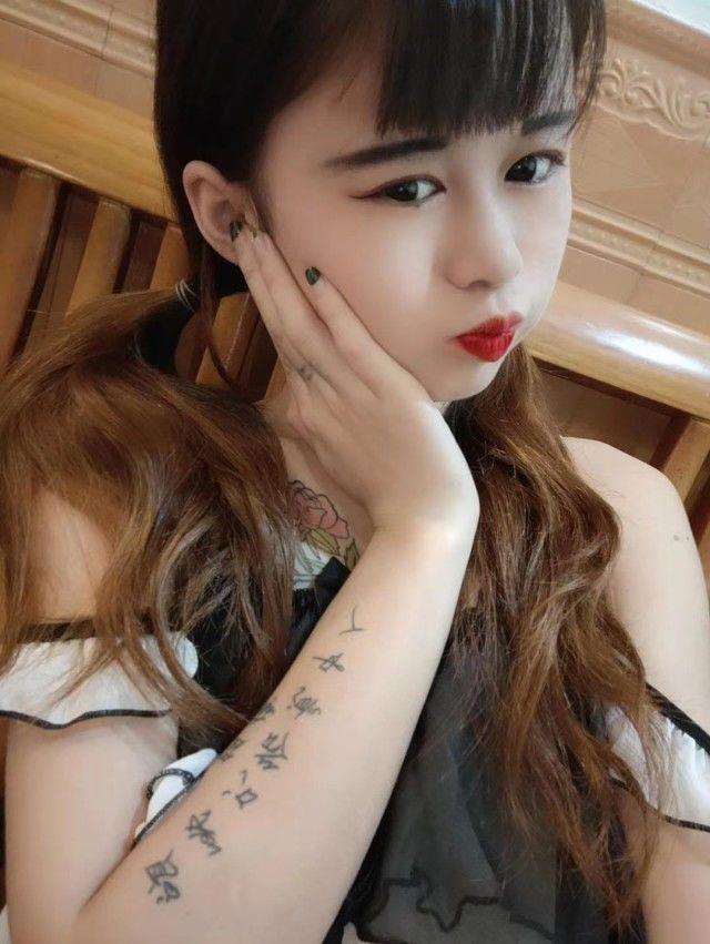 梅花园嫩妹小依依 第4张