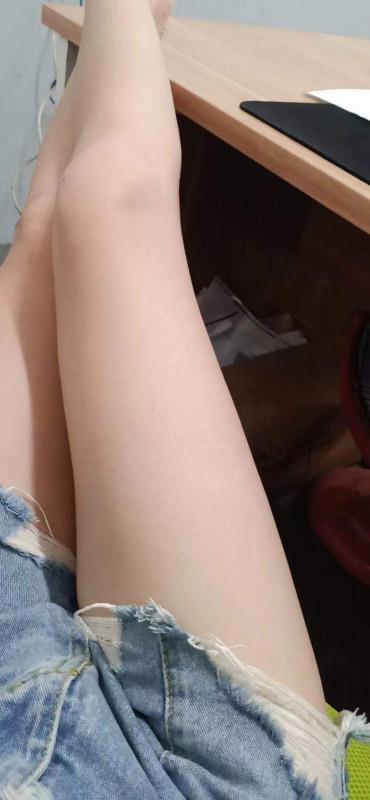 宝安大奶少妇 第1张