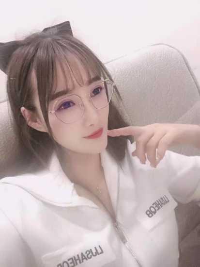 苏州常熟漂亮听话的妹子 第2张