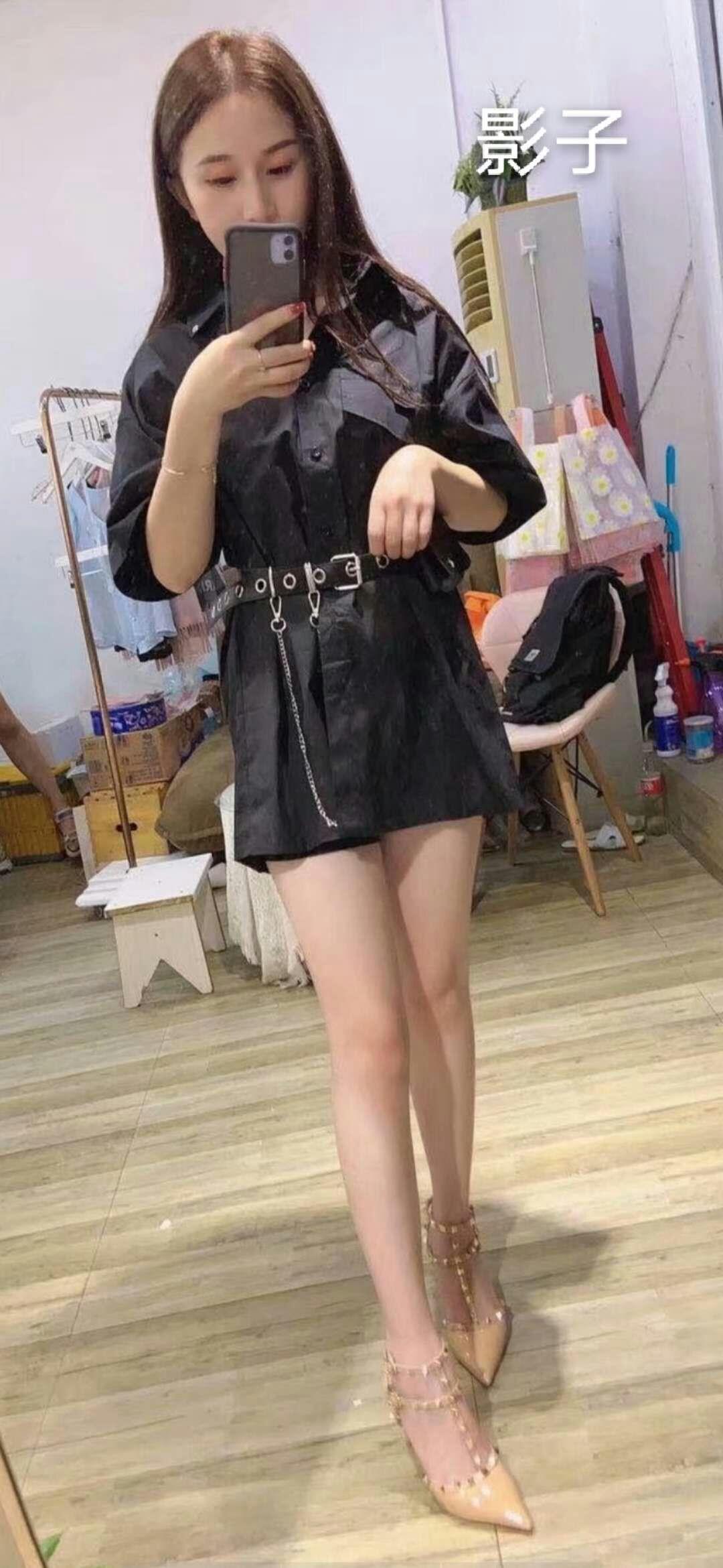 南昌艾溪湖地铁东站漂亮妹子 第1张