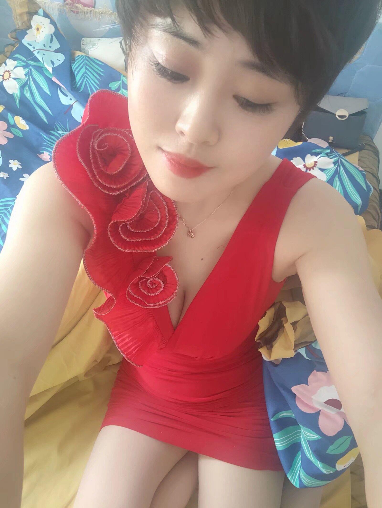 短发气质女 第1张