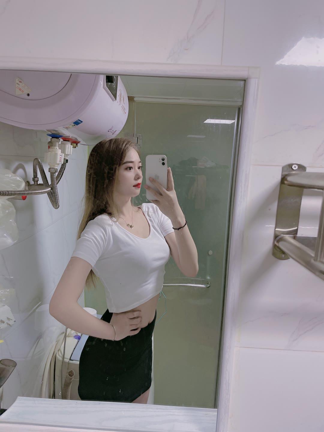水灵乖巧皮肤白粉嫩23小妹妹江西新下海到京城 第2张