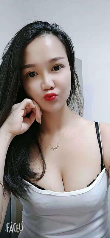 服务好的小姐姐 第1张