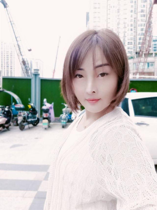 萧山市北服务系轻熟妹子 第1张