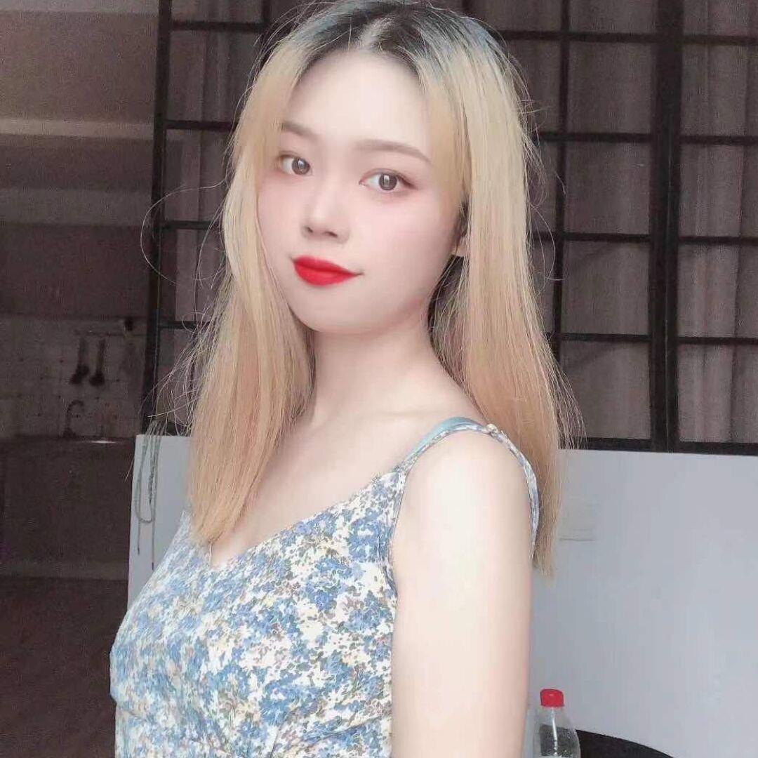 汉口18岁嫩妹佳佳 第1张