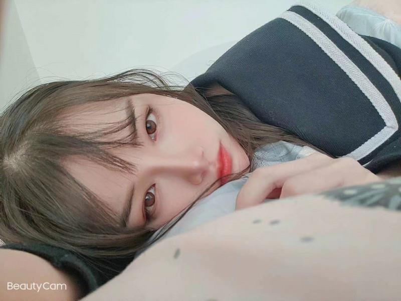嫩妹茜茜 第2张