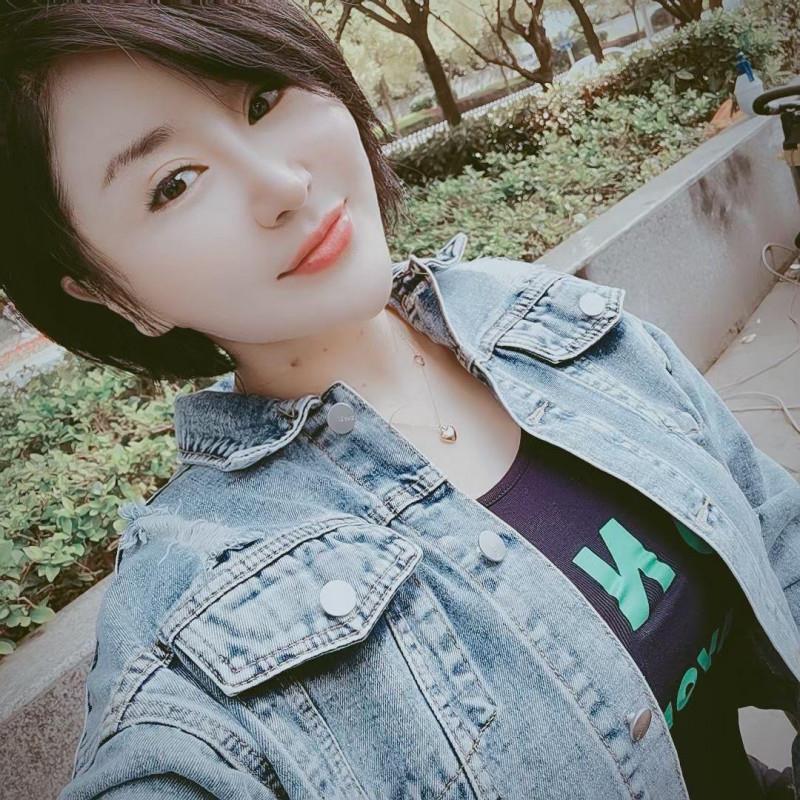 汉口爱笑的熙恩 第1张