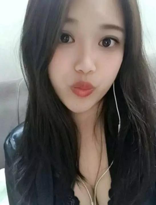 温柔性感的香儿,身材一级棒服务挑逗有力会夹人! 第1张