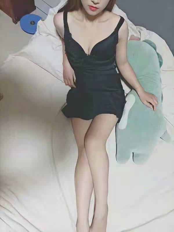 兼职的温柔女孩 第2张