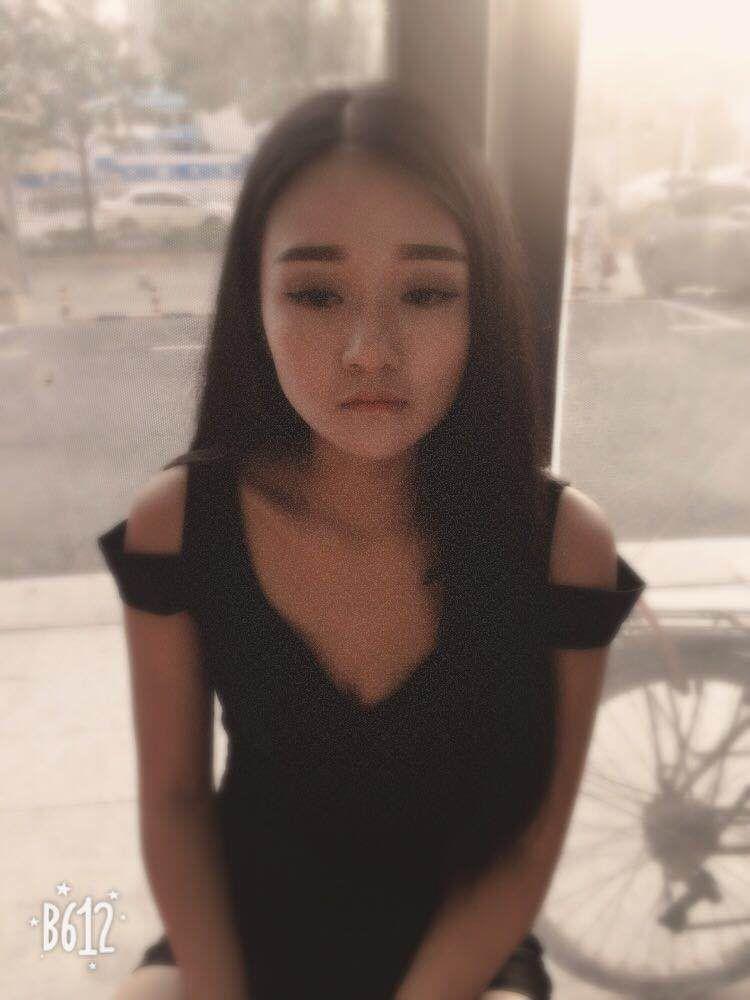 真少妇下海 第1张