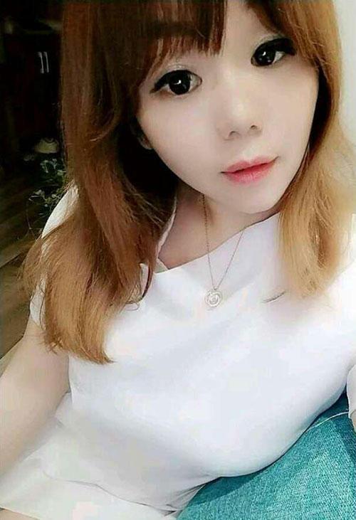 徐汇服务控娇小人妻 第1张