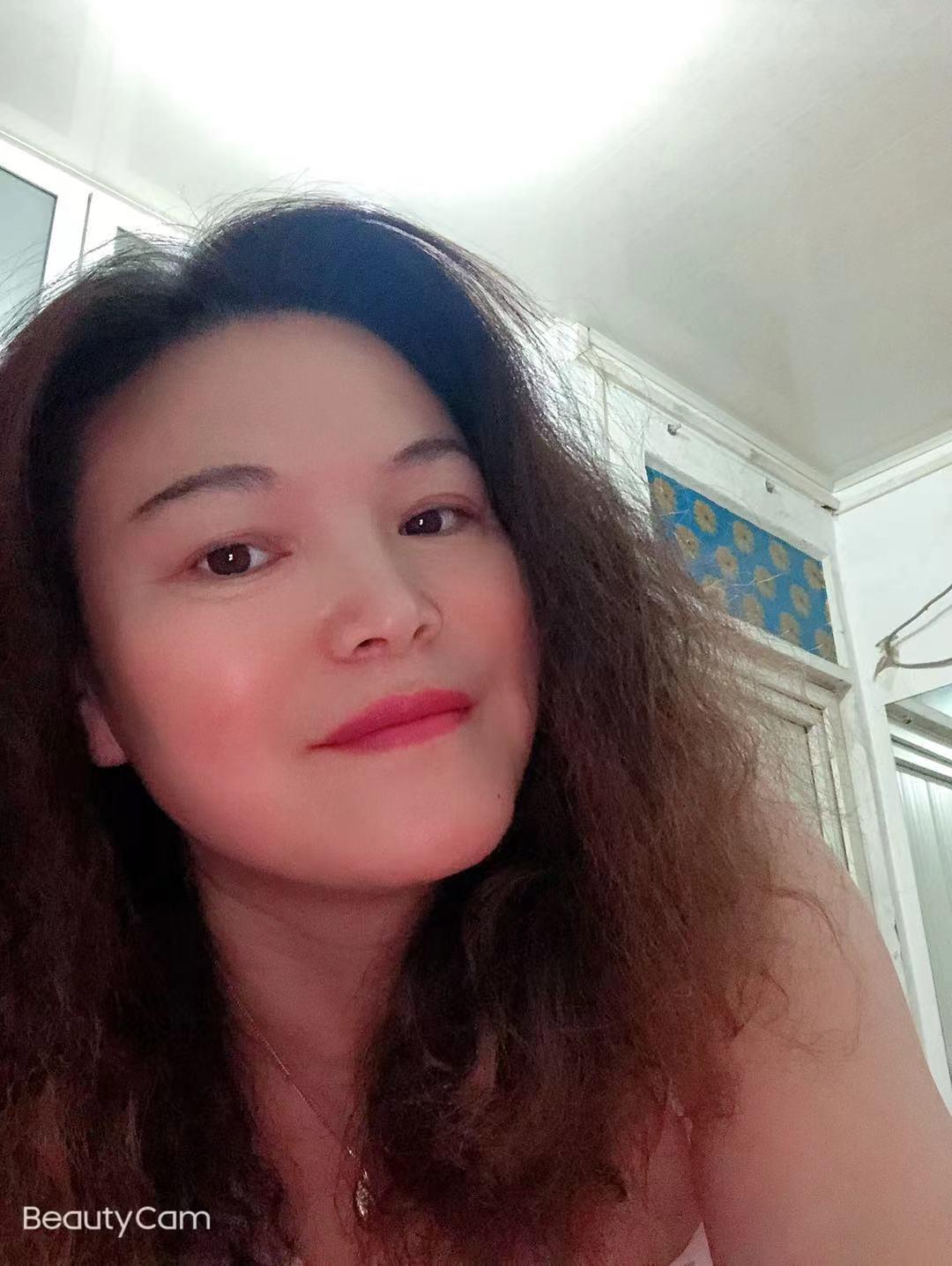 出击风骚型熟女 第2张