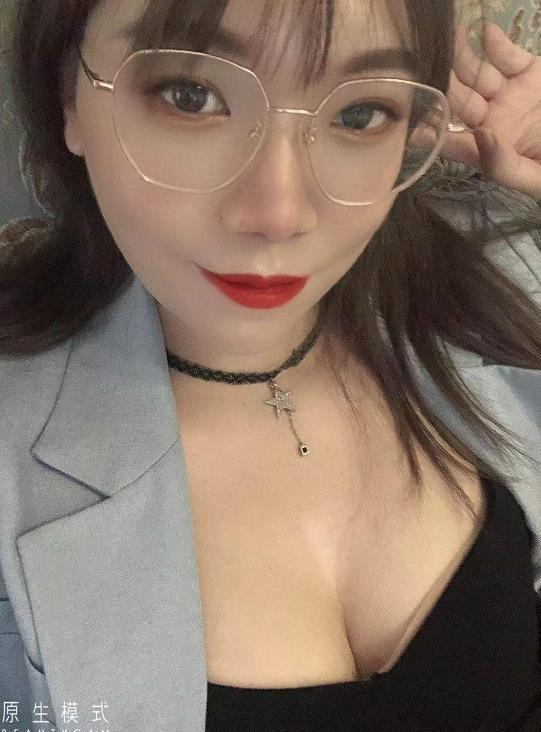 天河高挑娜娜 第1张