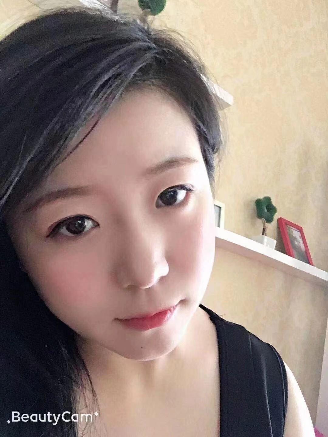 大连开发区丰满美女 第1张