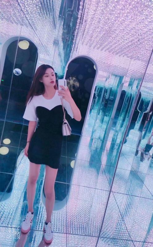 杭州金地广场小美女 第3张